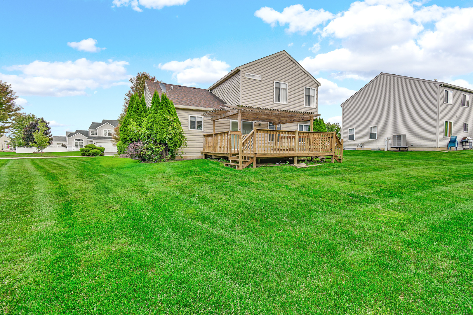 906 Eagle Point Drive, Matteson, IL 60443