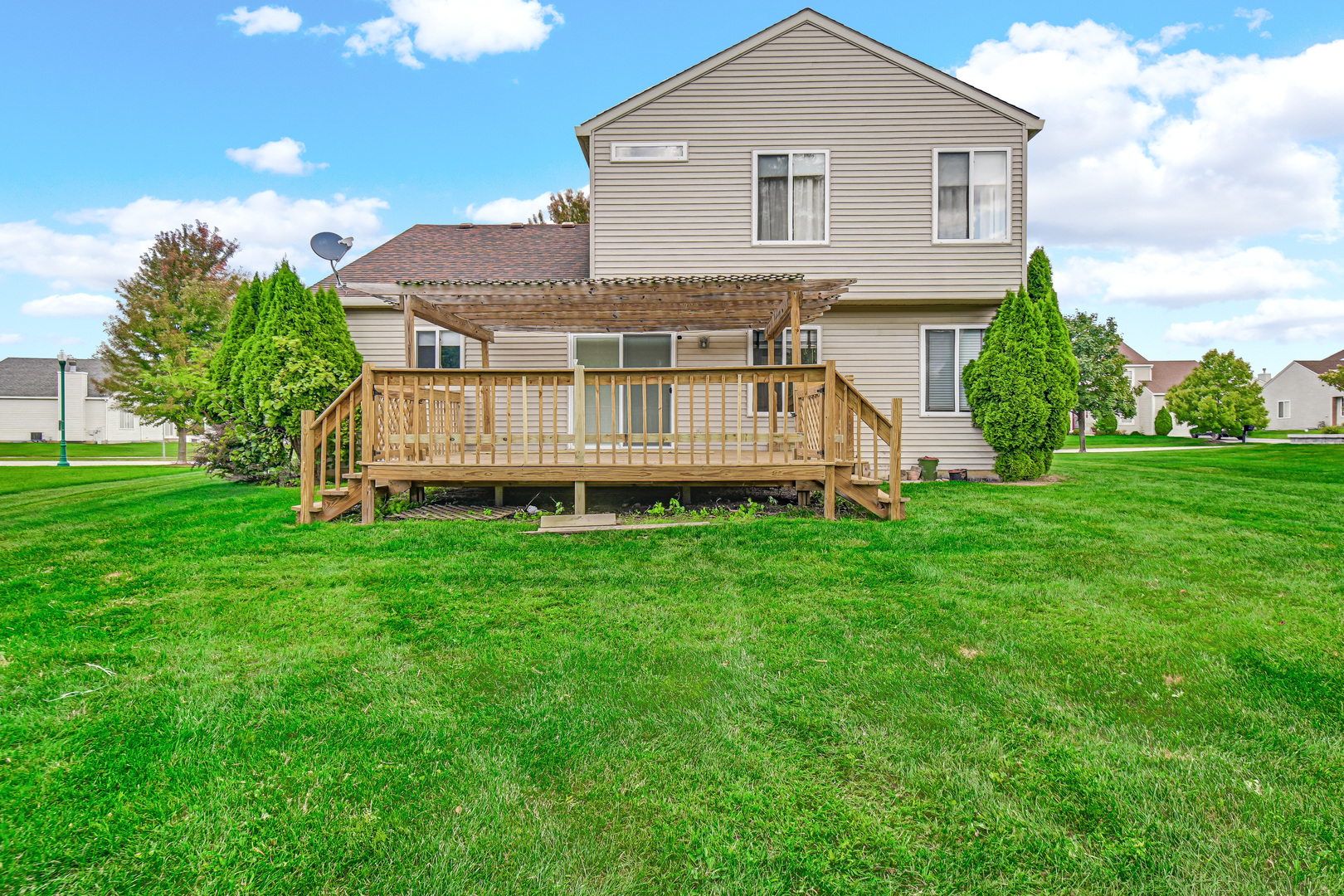 906 Eagle Point Drive, Matteson, IL 60443