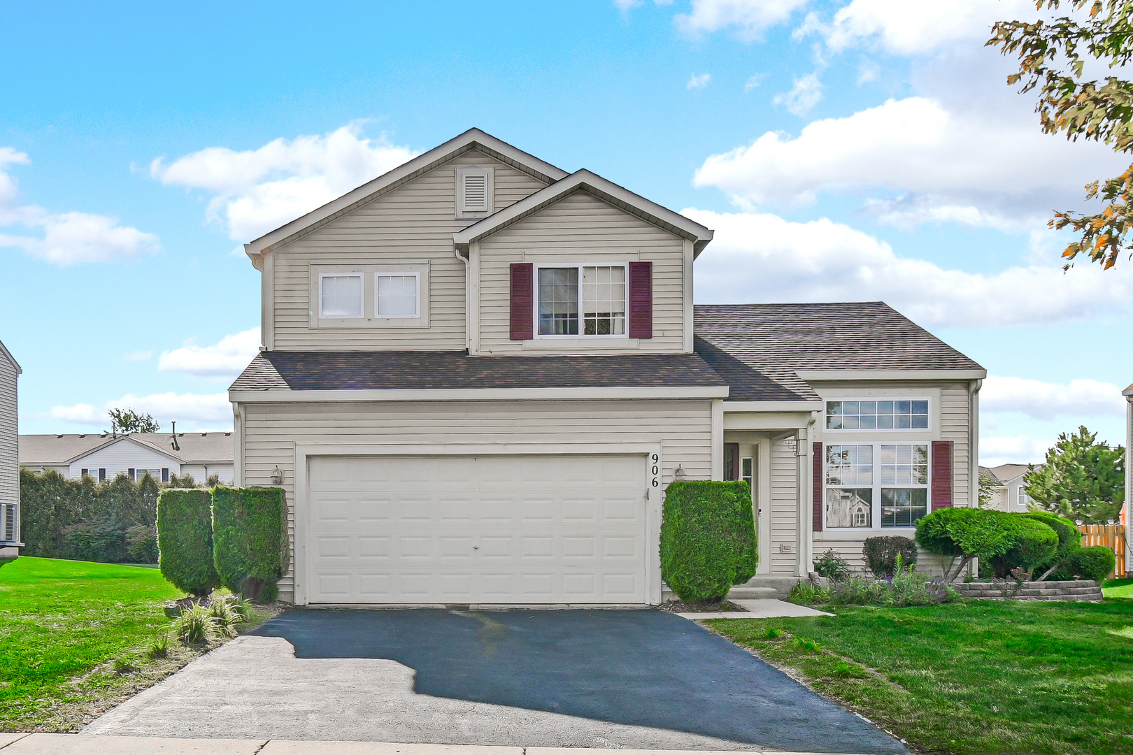 906 Eagle Point Drive, Matteson, IL 60443