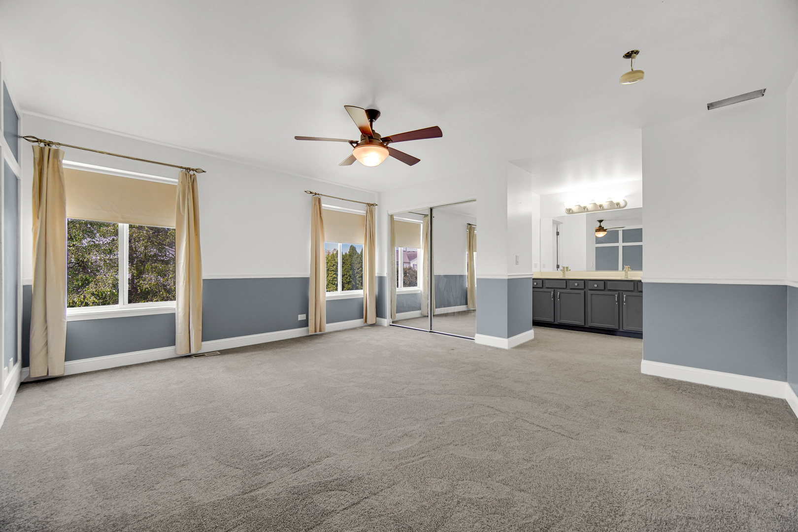 906 Eagle Point Drive, Matteson, IL 60443