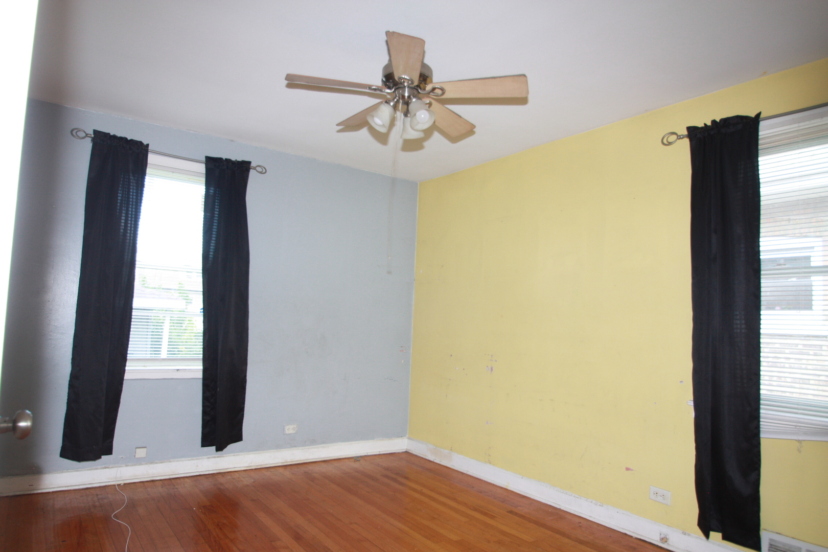 214 22nd Avenue, Bellwood, IL 60104