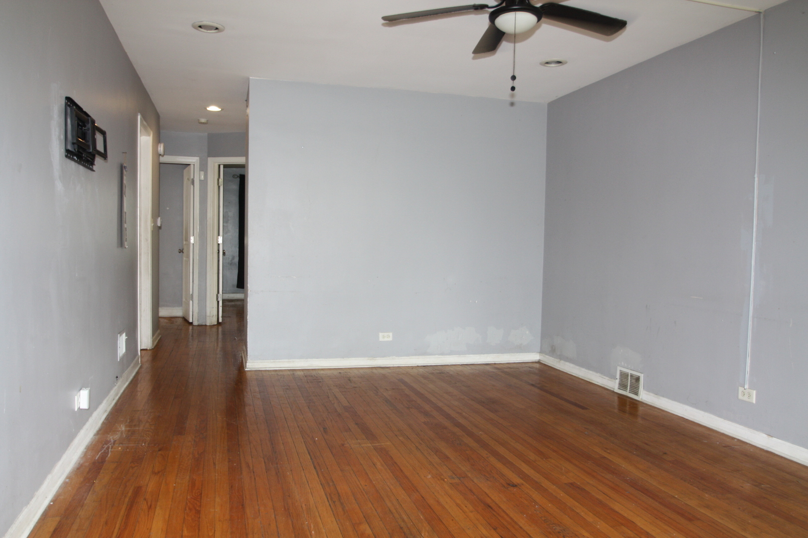 214 22nd Avenue, Bellwood, IL 60104