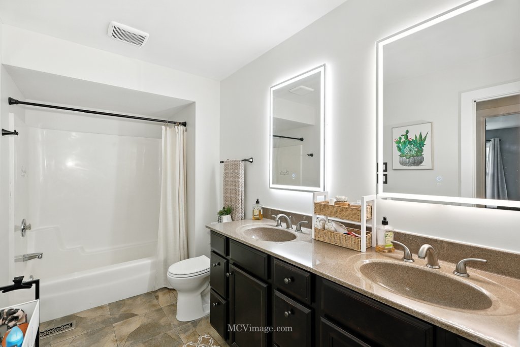 10015 Cambridge Drive, Mokena, IL 60448