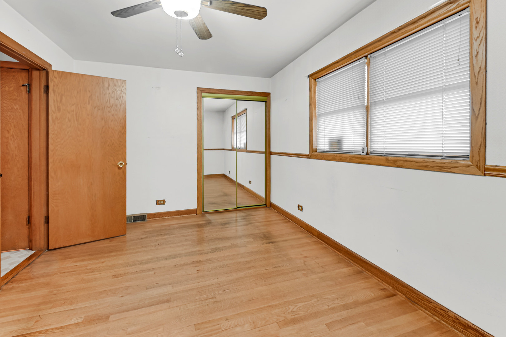 13337 S Avenue M, Chicago, IL 60633