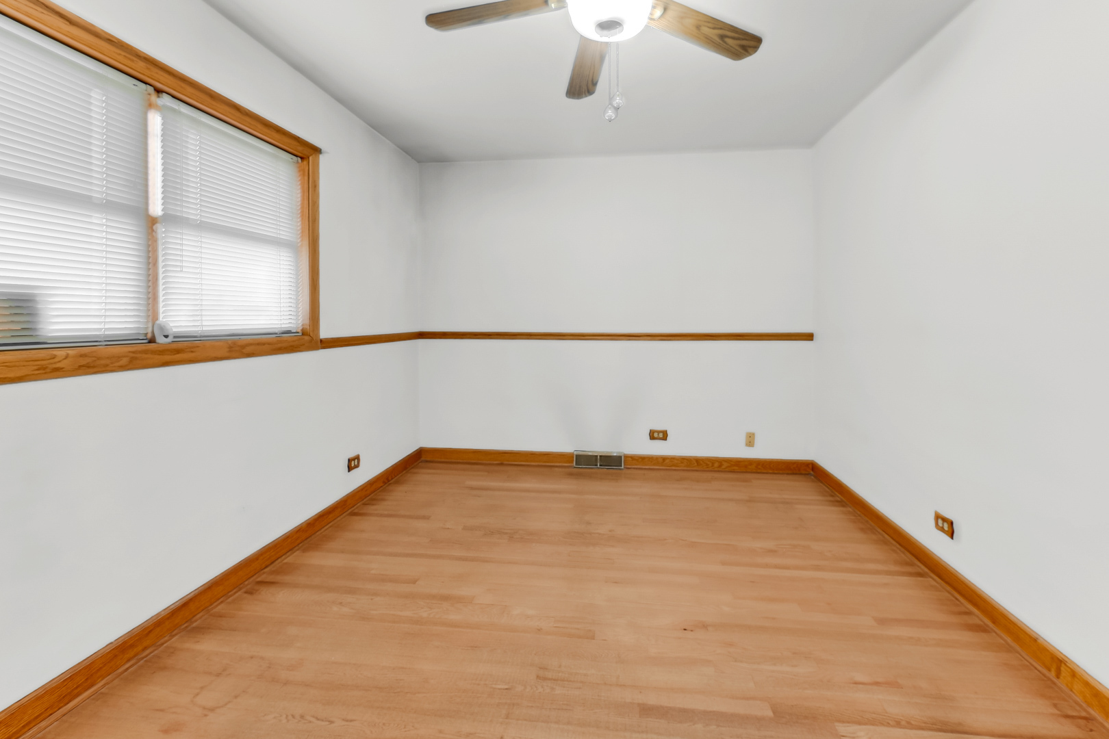 13337 S Avenue M, Chicago, IL 60633