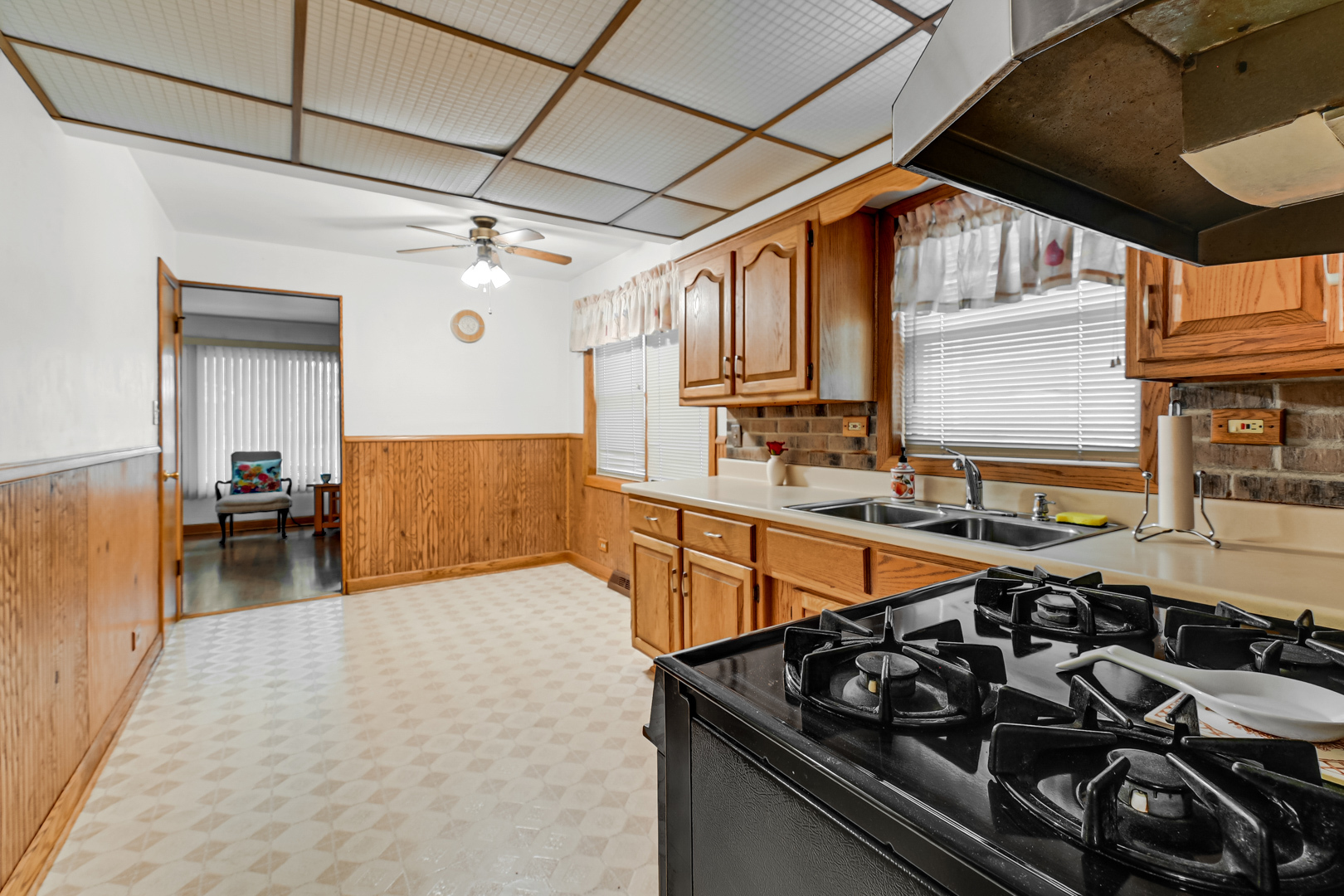 13337 S Avenue M, Chicago, IL 60633