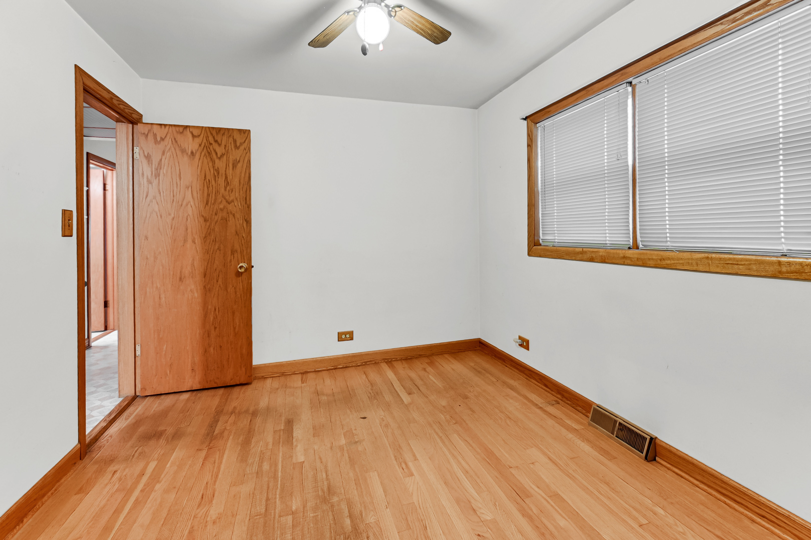13337 S Avenue M, Chicago, IL 60633