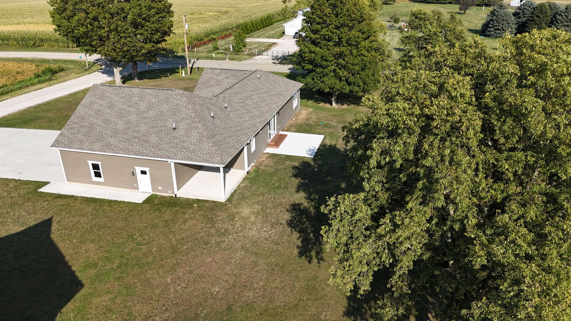 2898 N 4450th Road, Sandwich, IL 60548