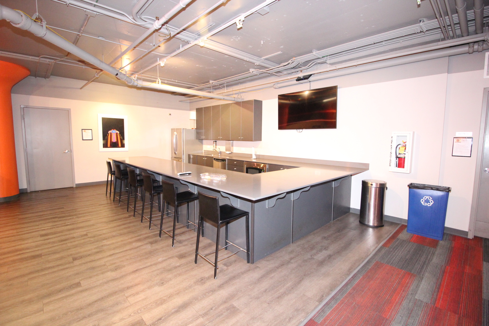 565 W Quincy Street #912, Chicago, IL 60661