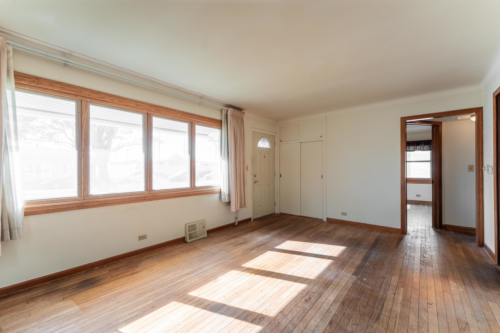 1535 Beach Avenue, La Grange Park, IL 60526