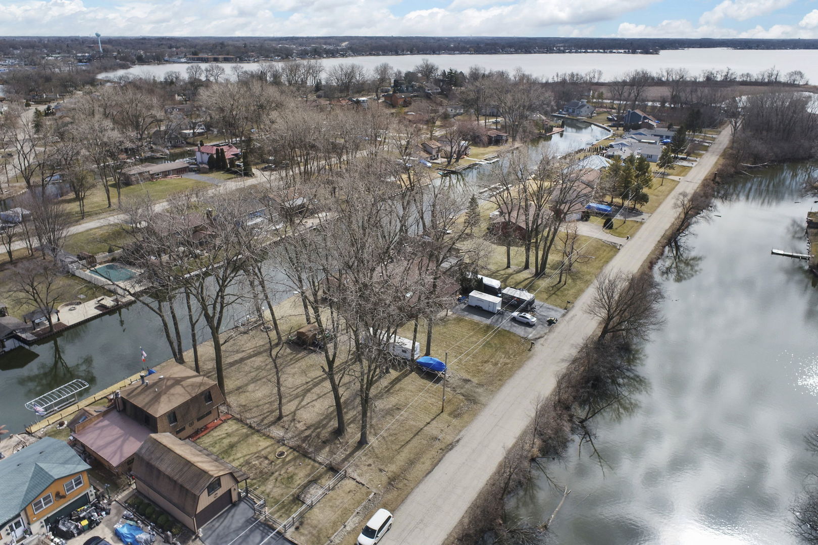 609 Monterrey Terrace, McHenry, IL 60050
