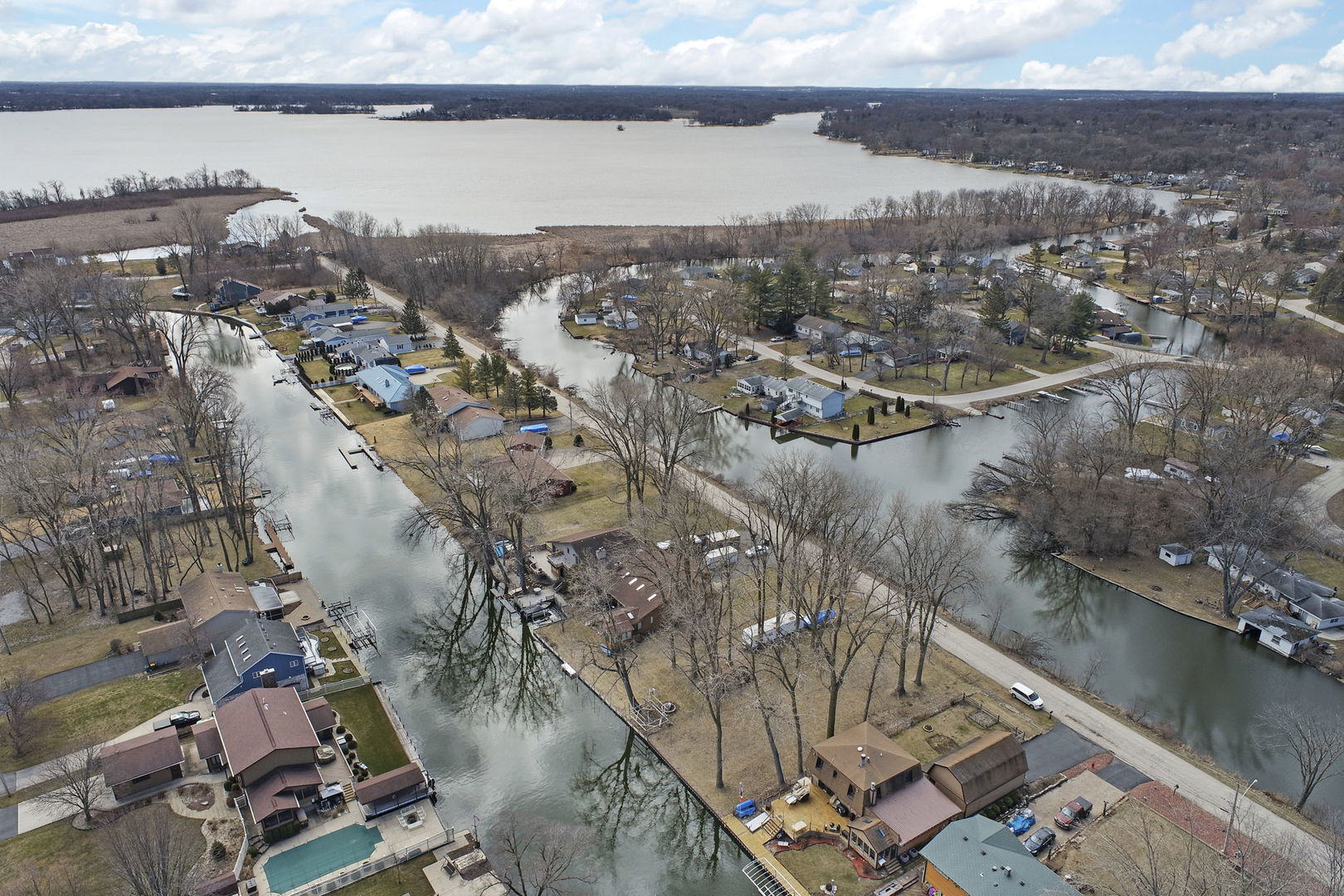 609 Monterrey Terrace, McHenry, IL 60050