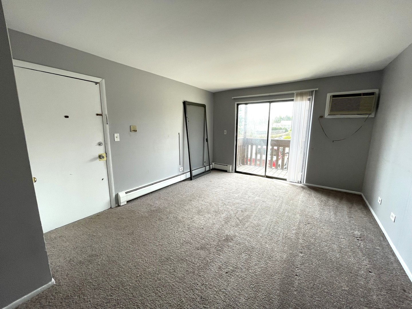 535 Brookside Drive #F, Westmont, IL 60559