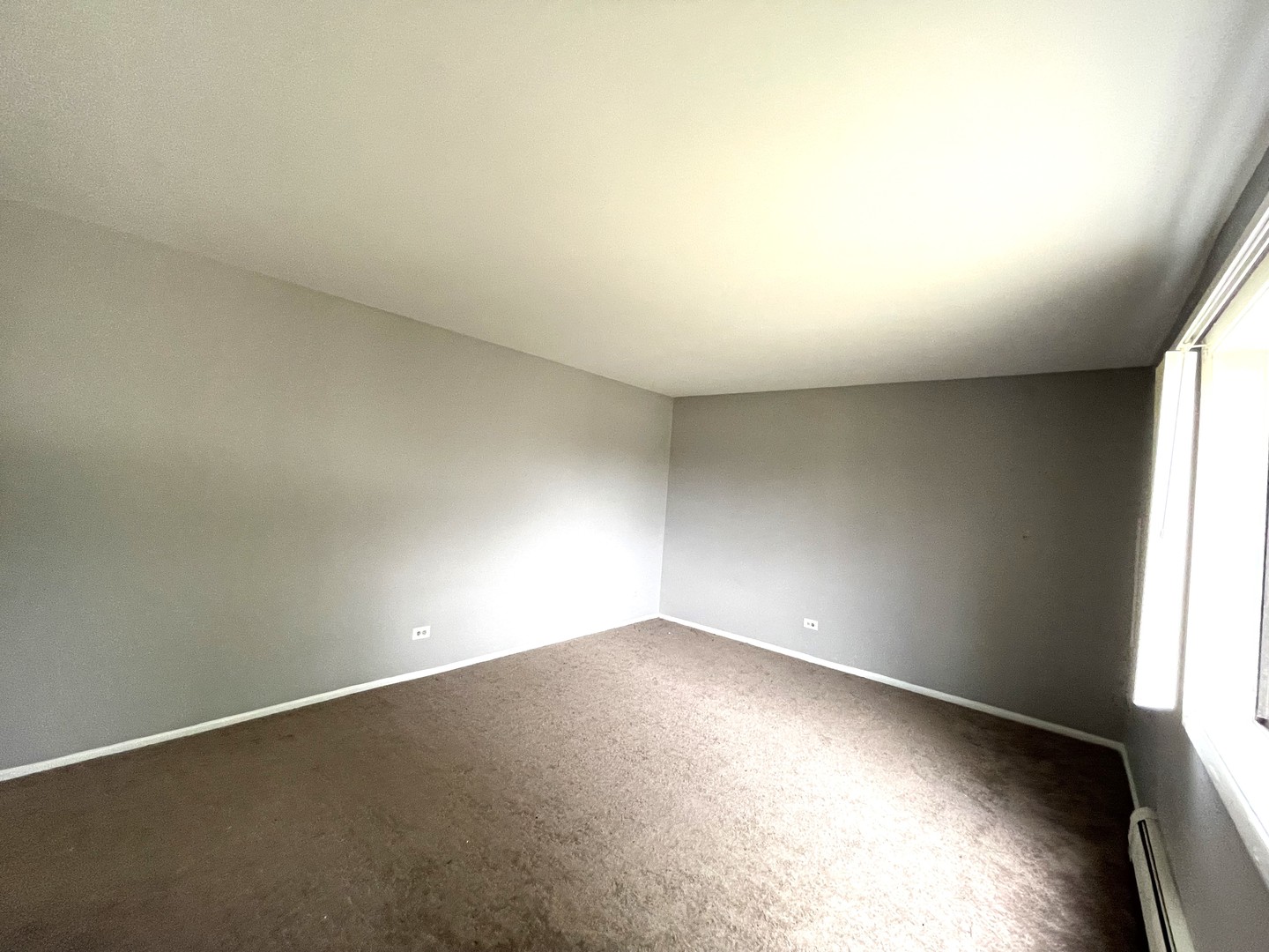 535 Brookside Drive #F, Westmont, IL 60559