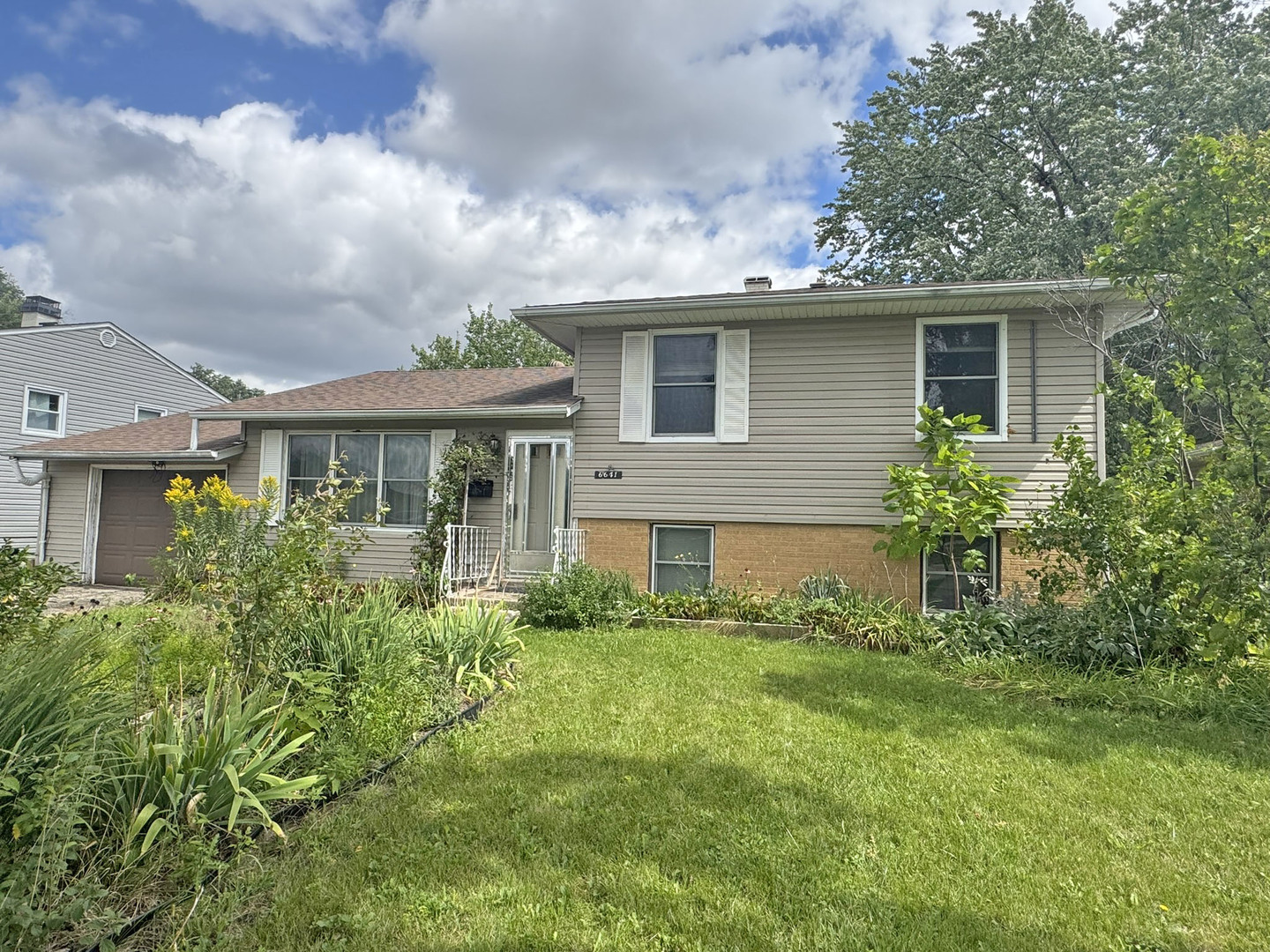 6641 Church Street, Hanover Park, IL 60133