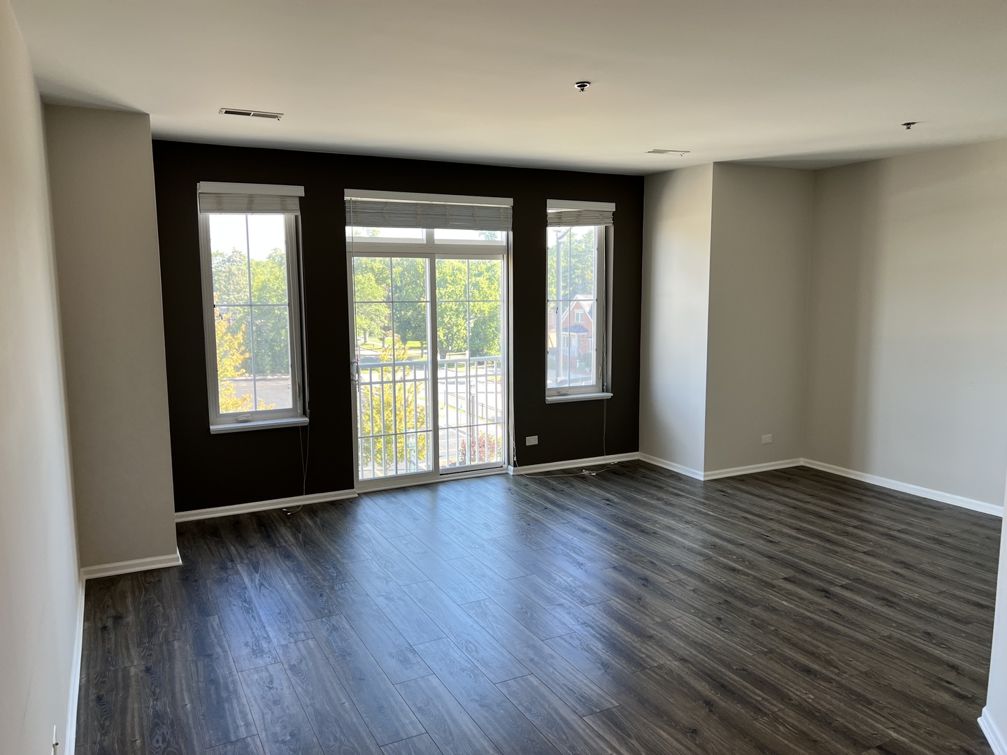 625 Deerfield Road #307, Deerfield, IL 60015