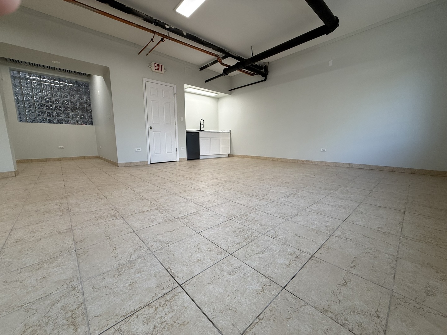2415 W Pratt Boulevard #C1, Chicago, IL 60645