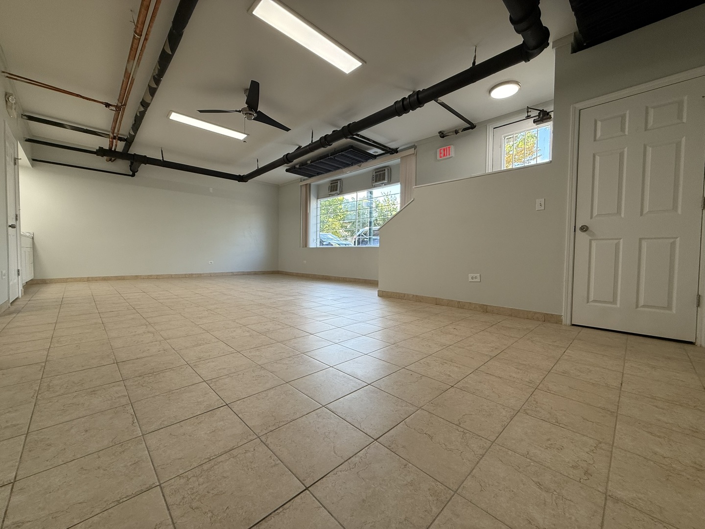 2415 W Pratt Boulevard #C1, Chicago, IL 60645