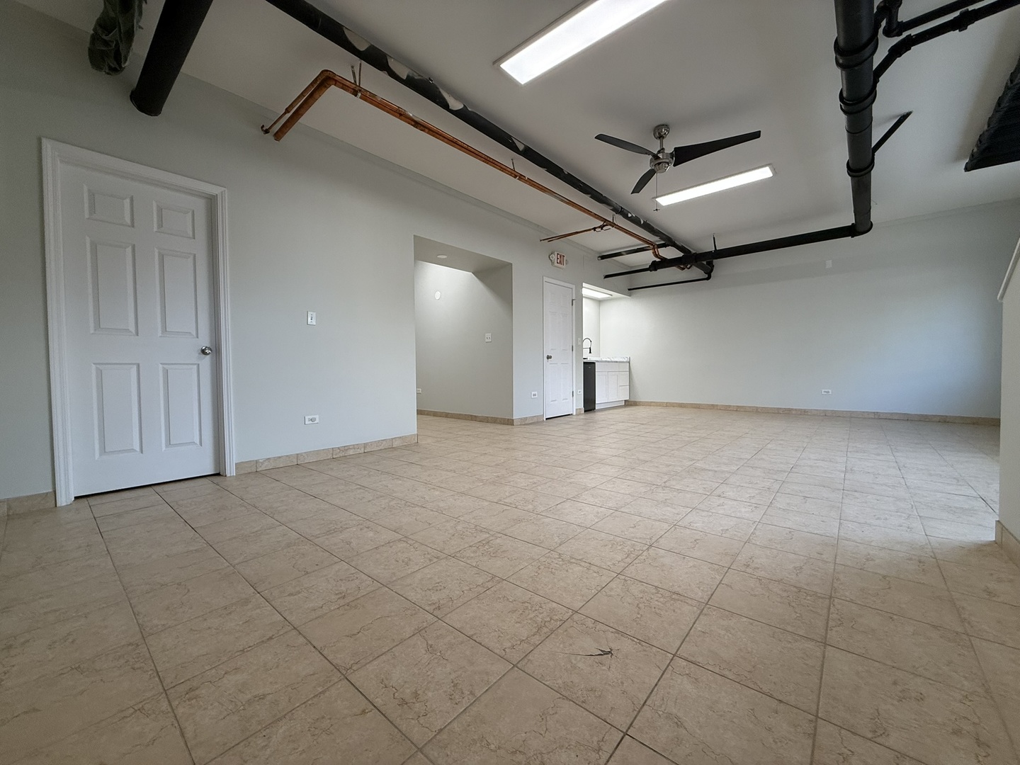 2415 W Pratt Boulevard #C1, Chicago, IL 60645