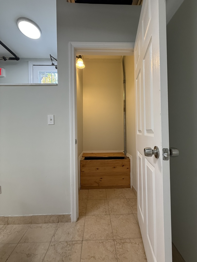 2415 W Pratt Boulevard #C1, Chicago, IL 60645