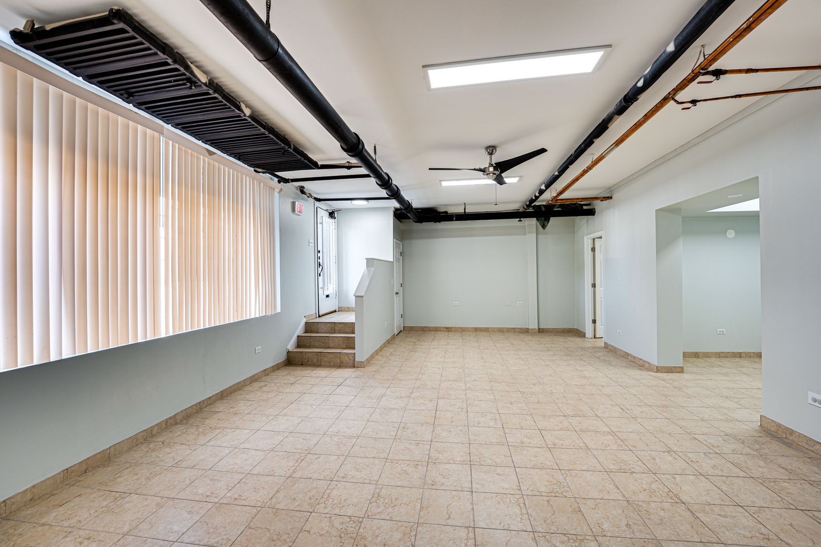 2415 W Pratt Boulevard #C1, Chicago, IL 60645