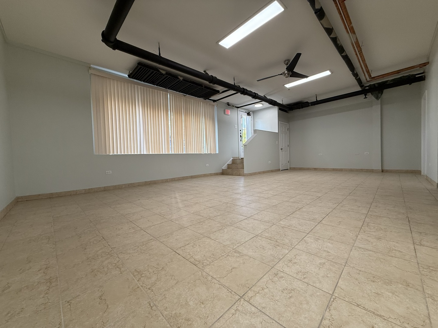 2415 W Pratt Boulevard #C1, Chicago, IL 60645