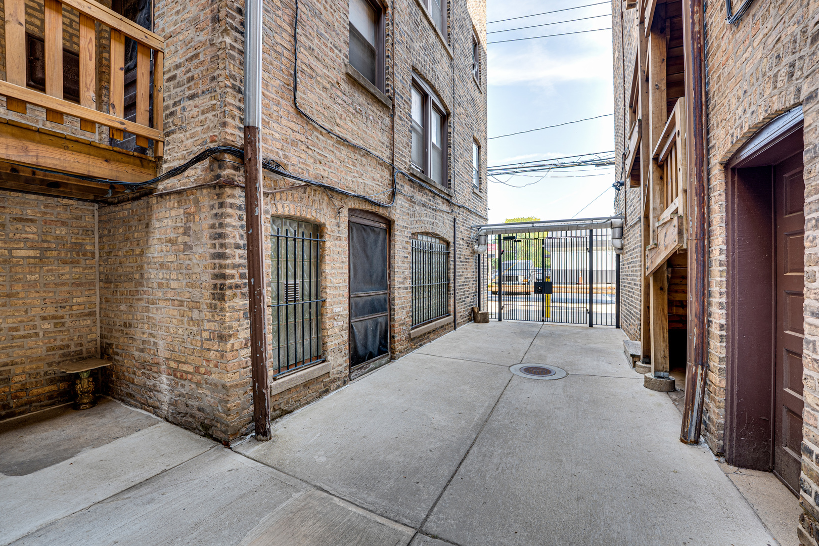 2415 W Pratt Boulevard #C1, Chicago, IL 60645