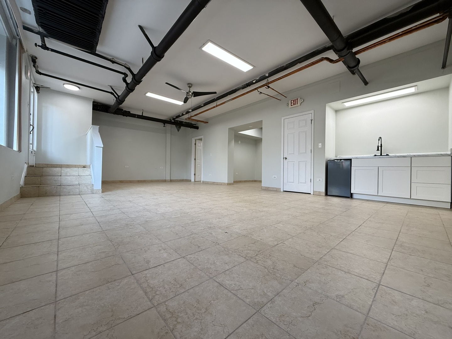 2415 W Pratt Boulevard #C1, Chicago, IL 60645
