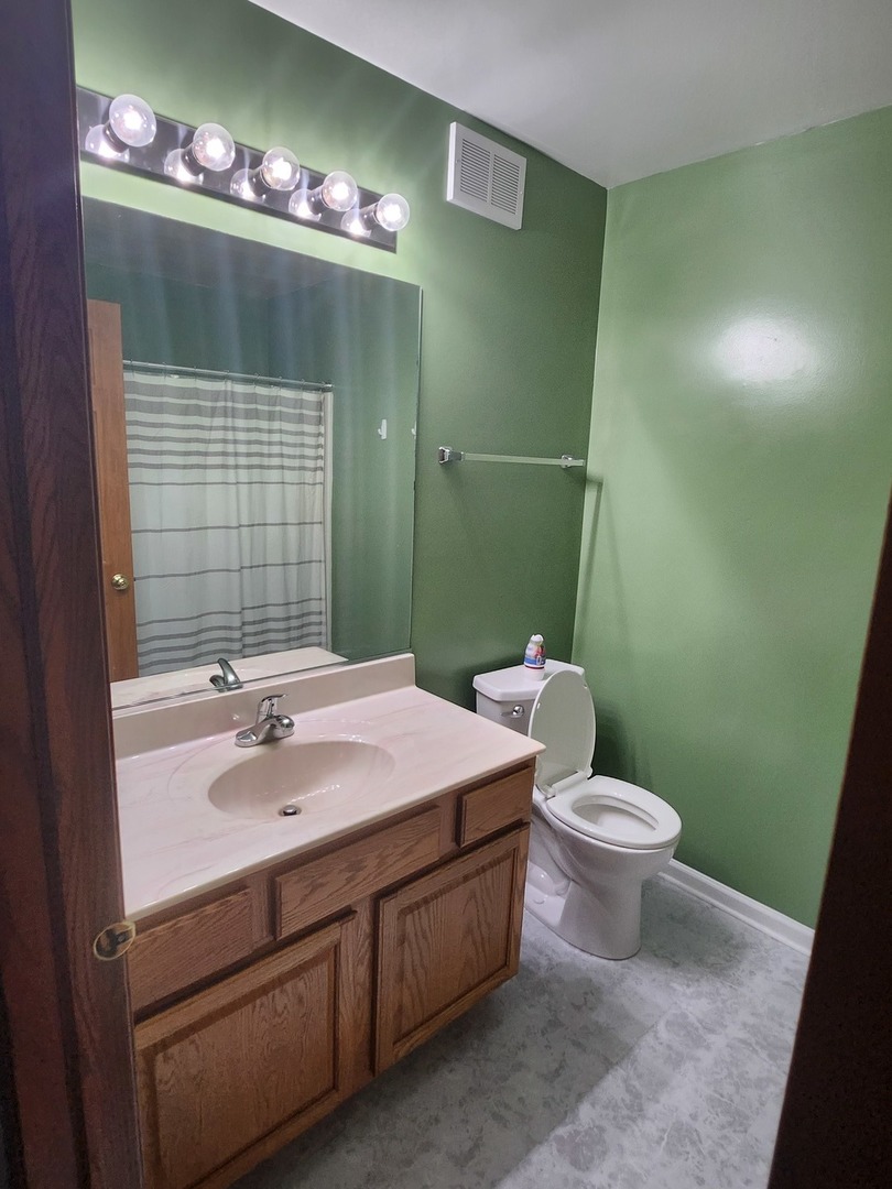 316 E Victoria Circle #316, North Aurora, IL 60542