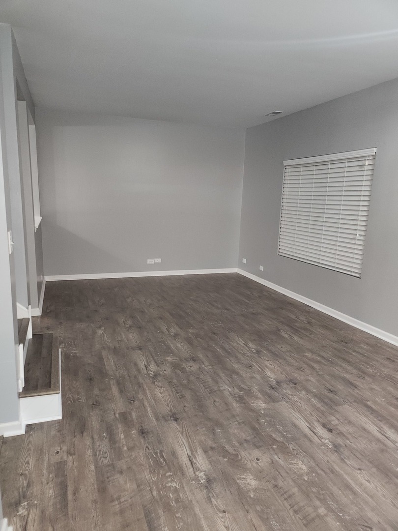 316 E Victoria Circle #316, North Aurora, IL 60542