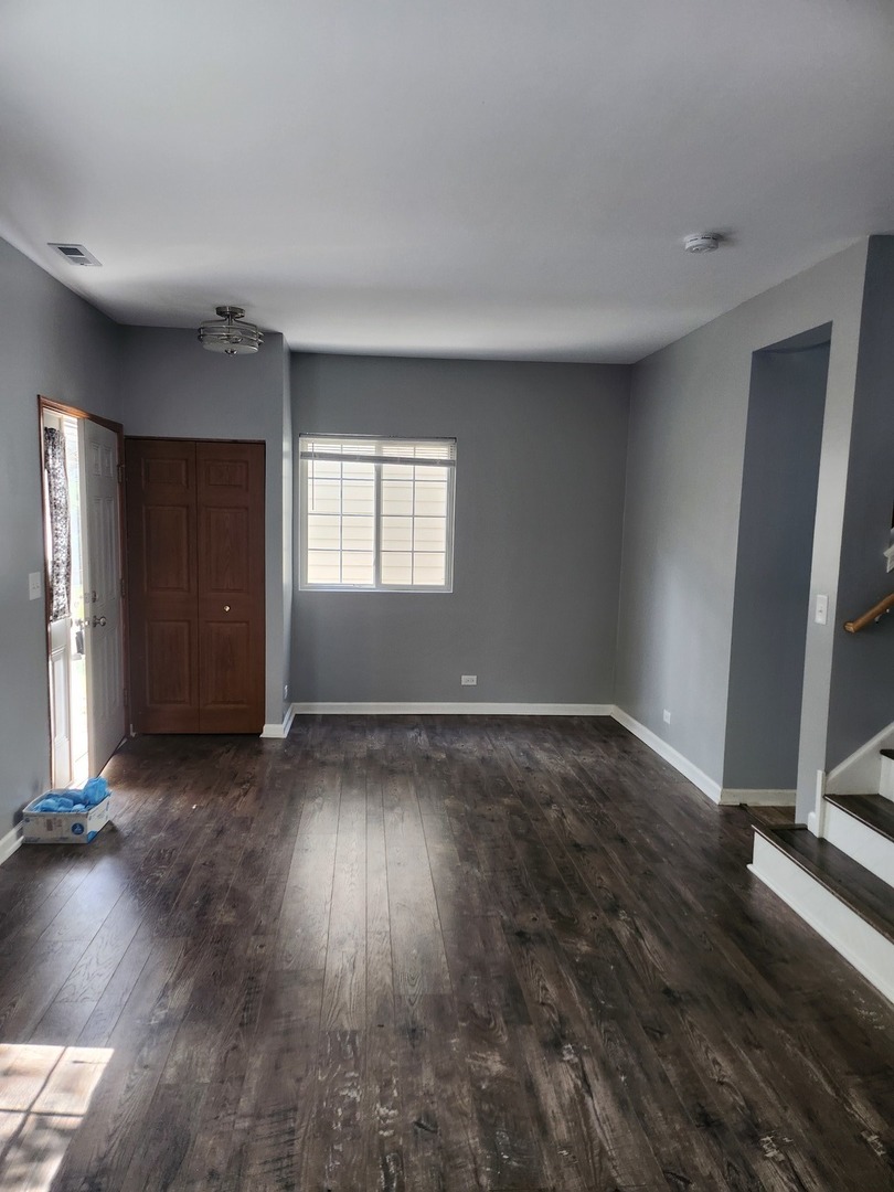 316 E Victoria Circle #316, North Aurora, IL 60542
