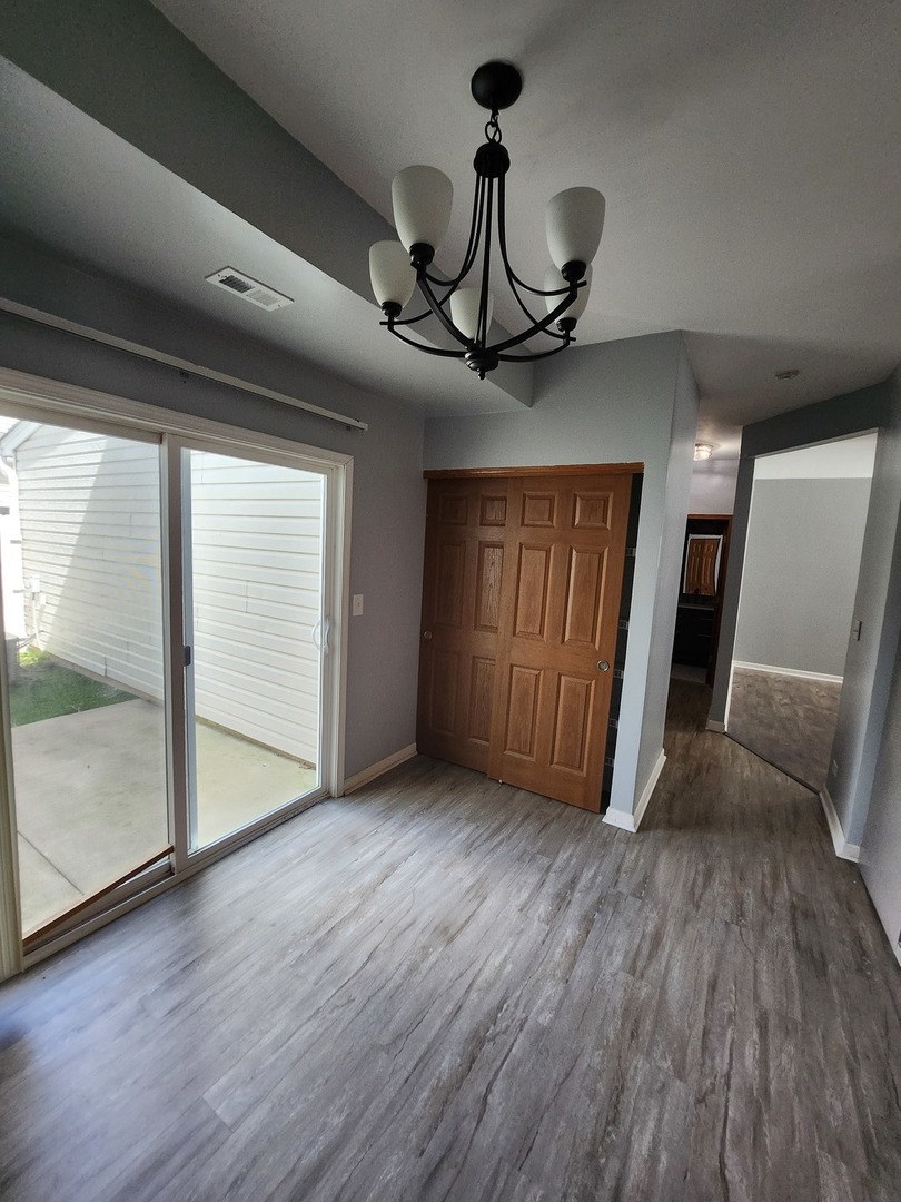 316 E Victoria Circle #316, North Aurora, IL 60542
