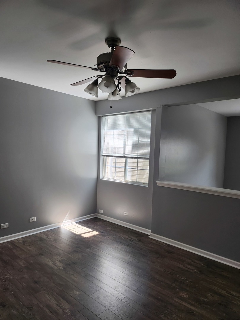 316 E Victoria Circle #316, North Aurora, IL 60542