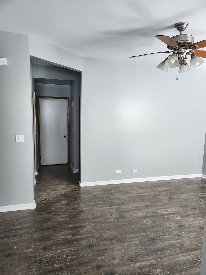 316 E Victoria Circle #316, North Aurora, IL 60542