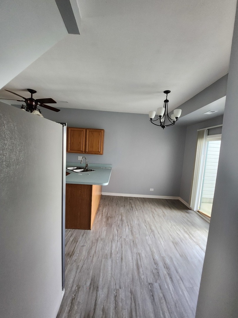 316 E Victoria Circle #316, North Aurora, IL 60542