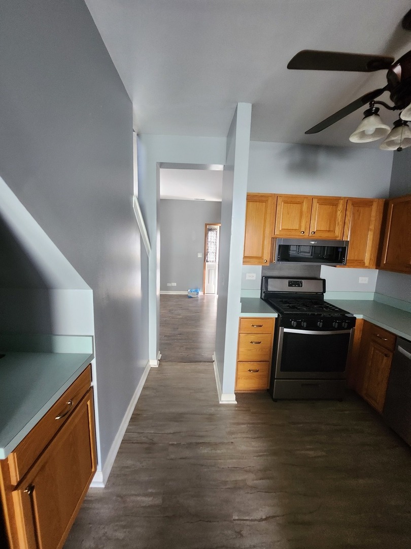 316 E Victoria Circle #316, North Aurora, IL 60542