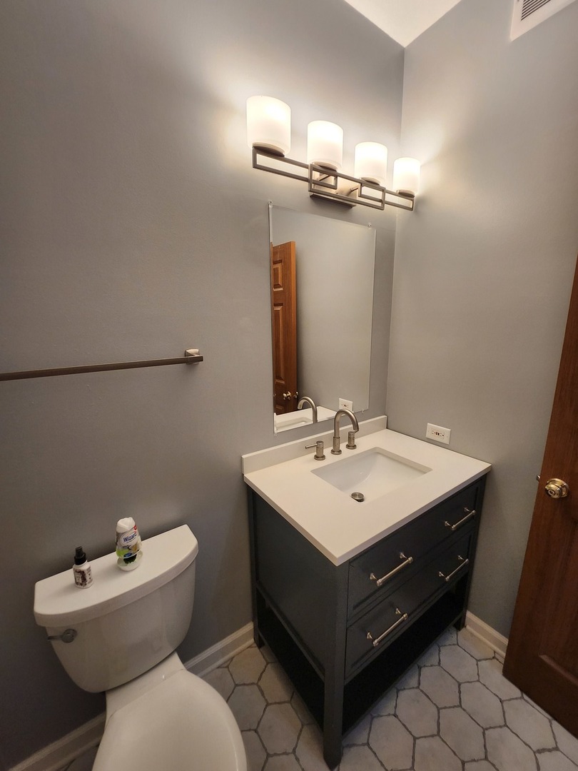 316 E Victoria Circle #316, North Aurora, IL 60542