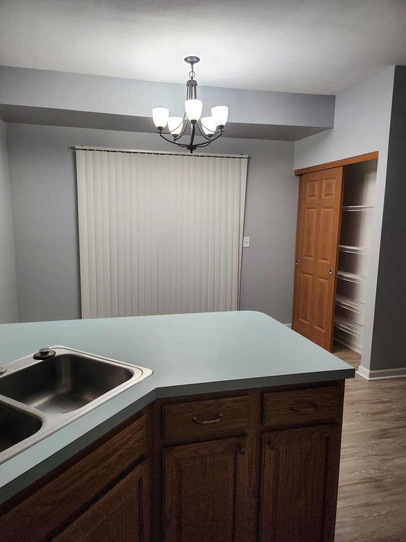 316 E Victoria Circle #316, North Aurora, IL 60542
