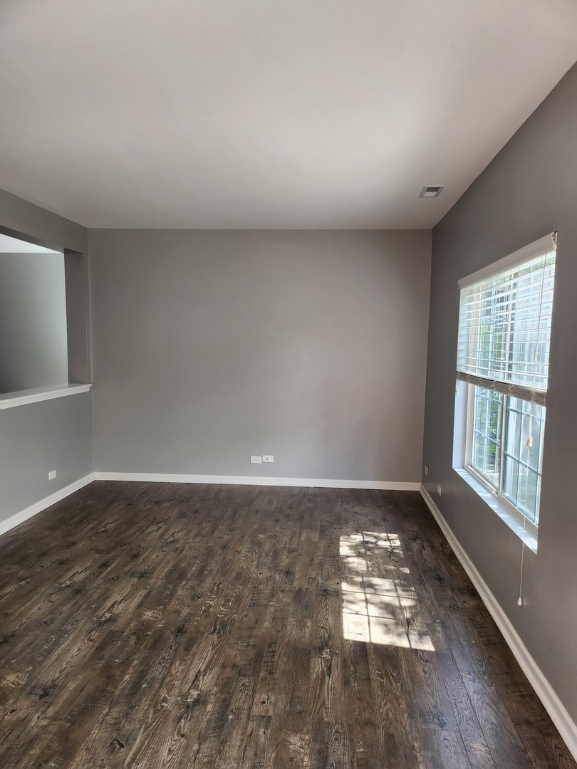 316 E Victoria Circle #316, North Aurora, IL 60542