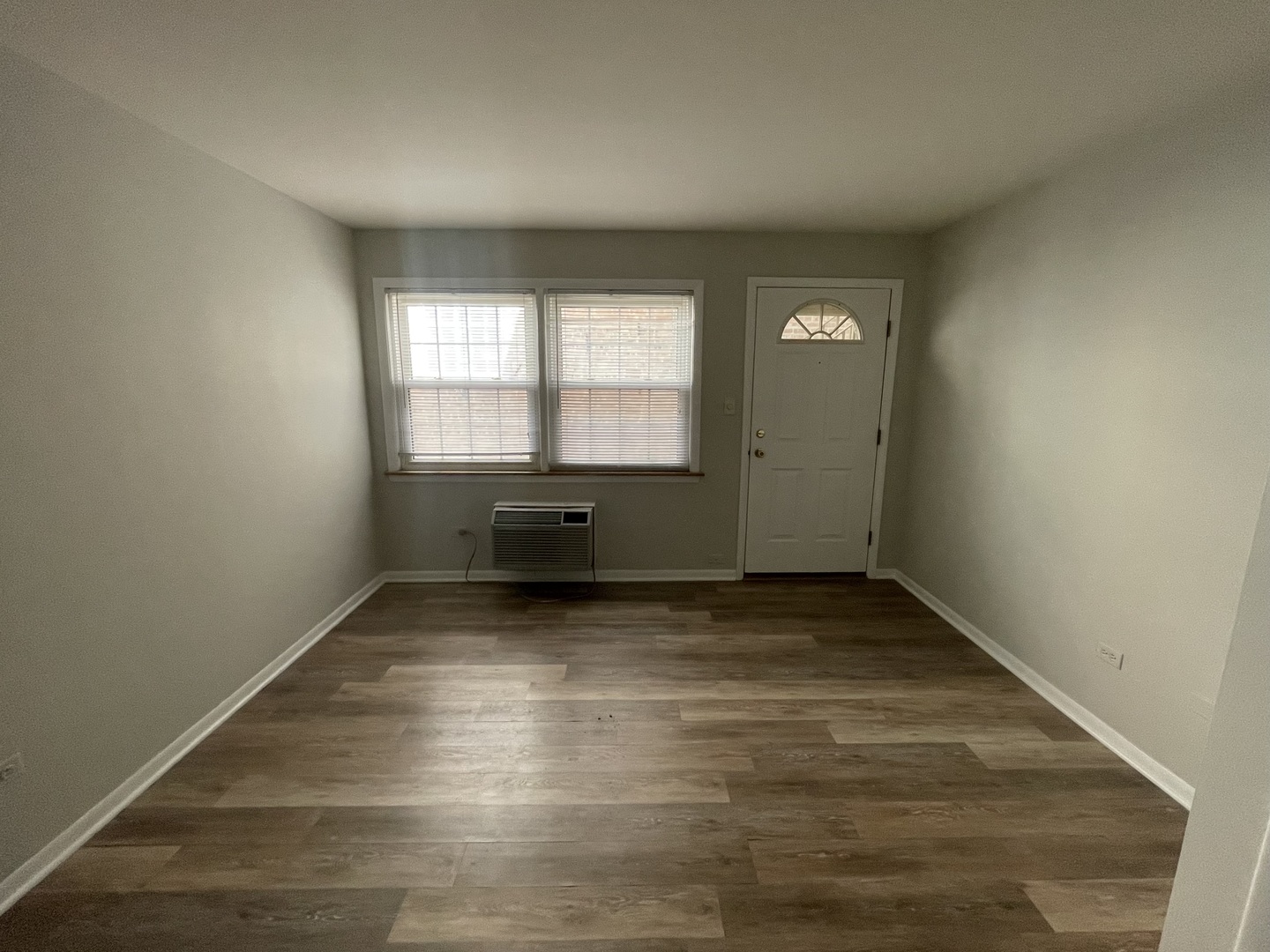 2132 N Harlem Avenue #1C, Elmwood Park, IL 60707