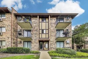 340 Klein Creek Court #c, Carol Stream, IL 60188