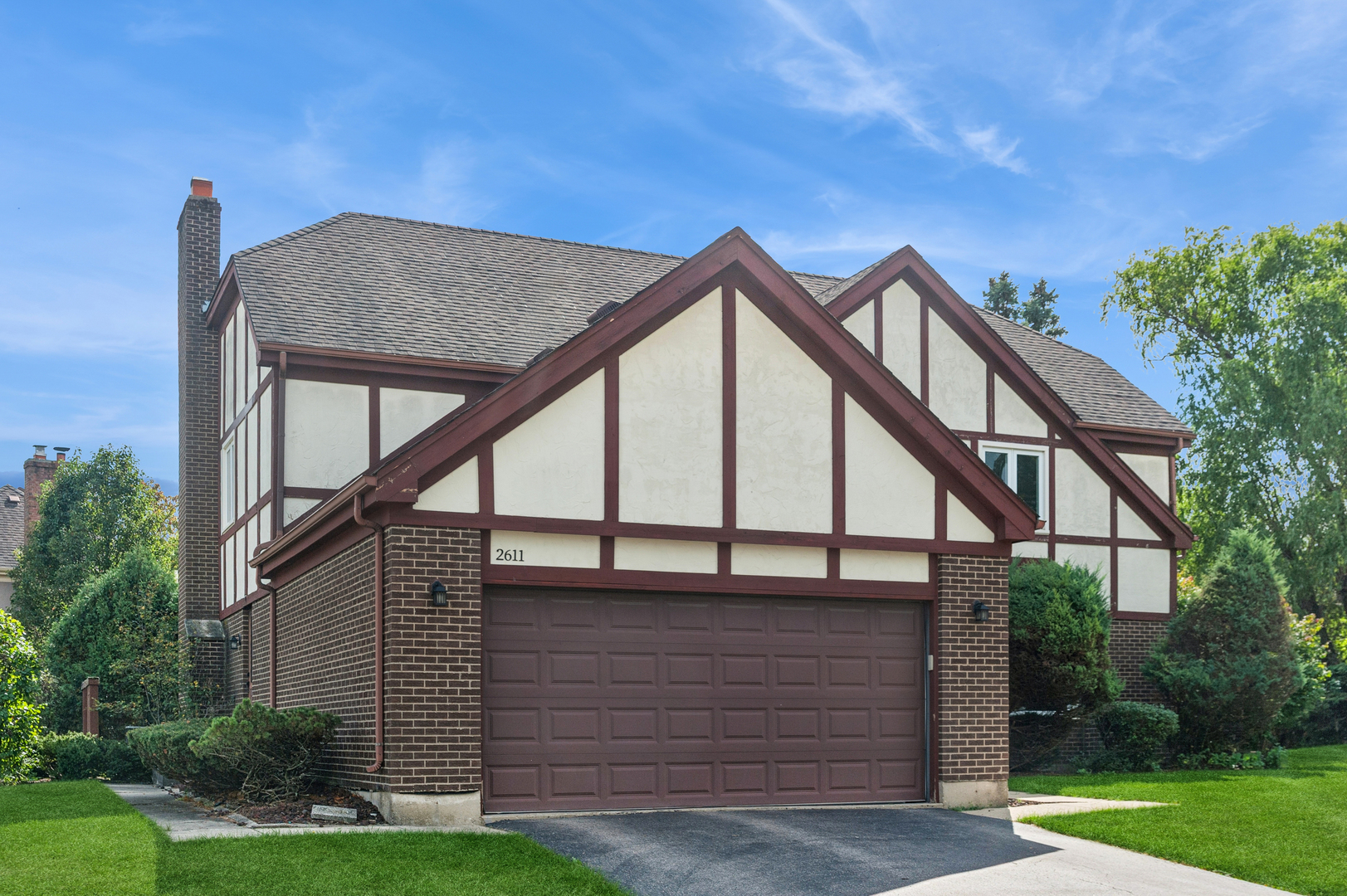 2611 E Radford Court, Arlington Heights, IL 60004
