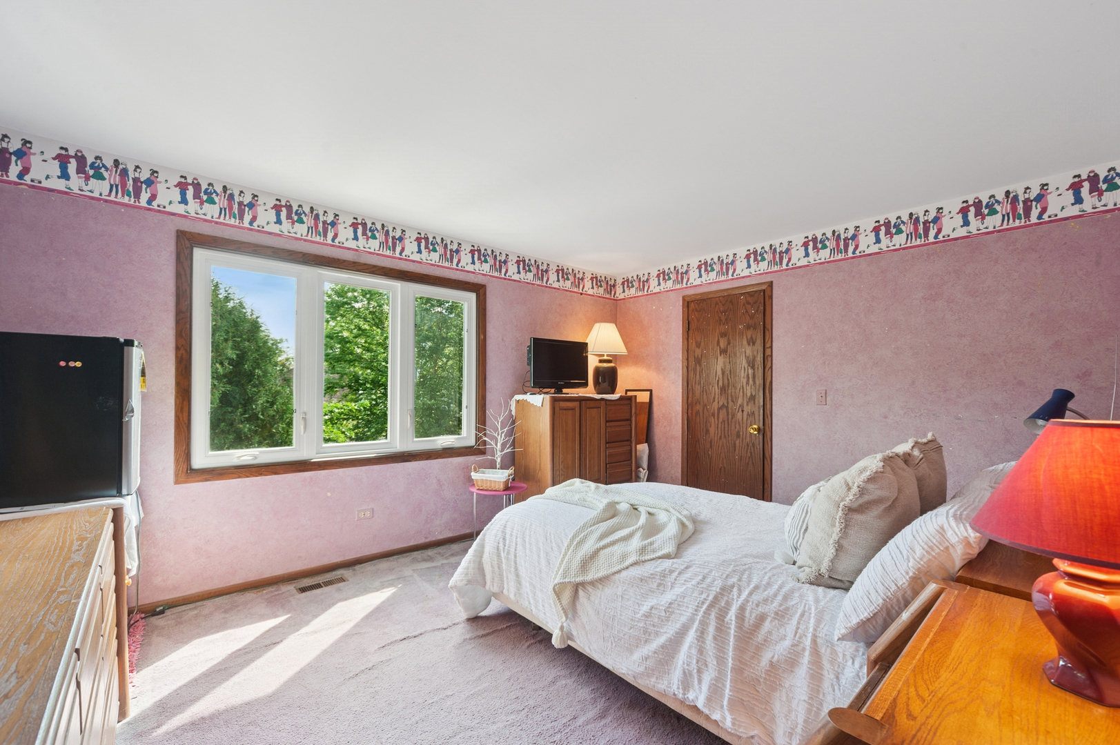 2611 E Radford Court, Arlington Heights, IL 60004