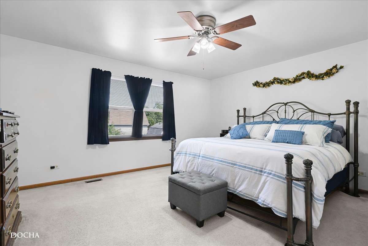 1149 Newcastle Lane, Aurora, IL 60506