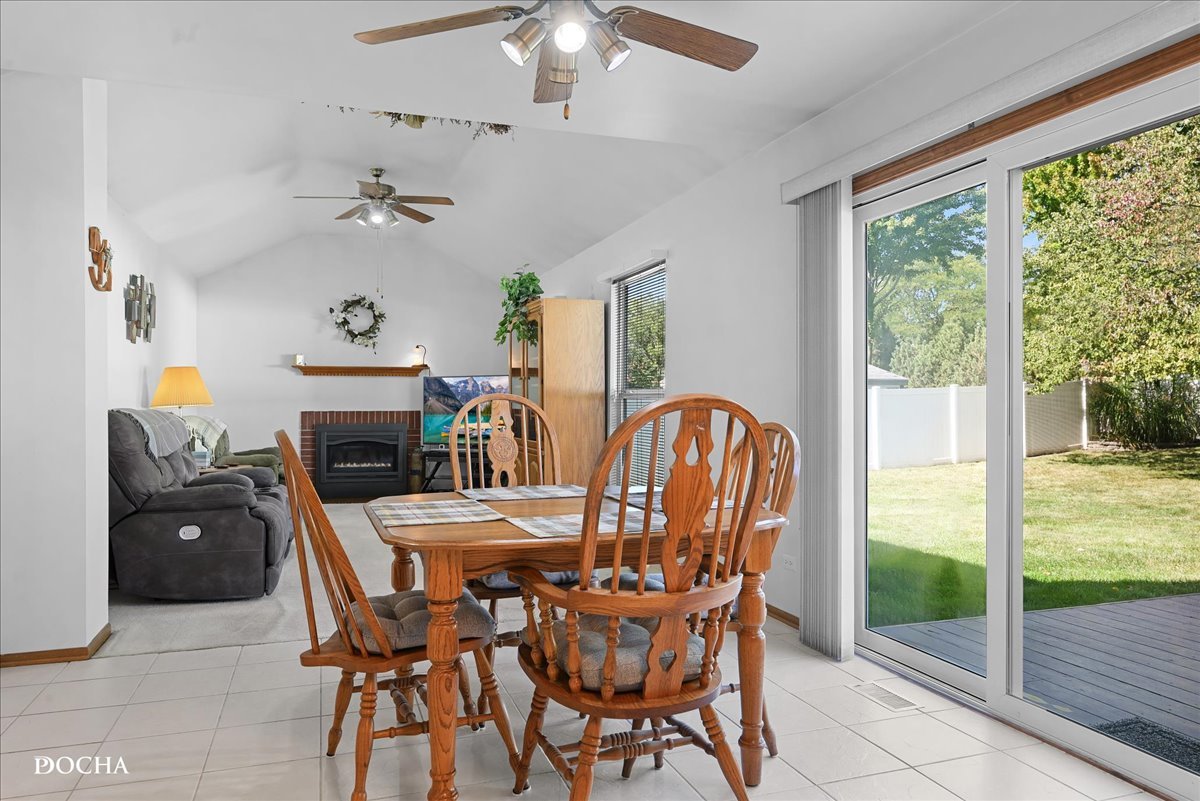 1149 Newcastle Lane, Aurora, IL 60506