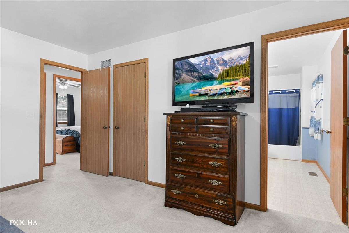 1149 Newcastle Lane, Aurora, IL 60506