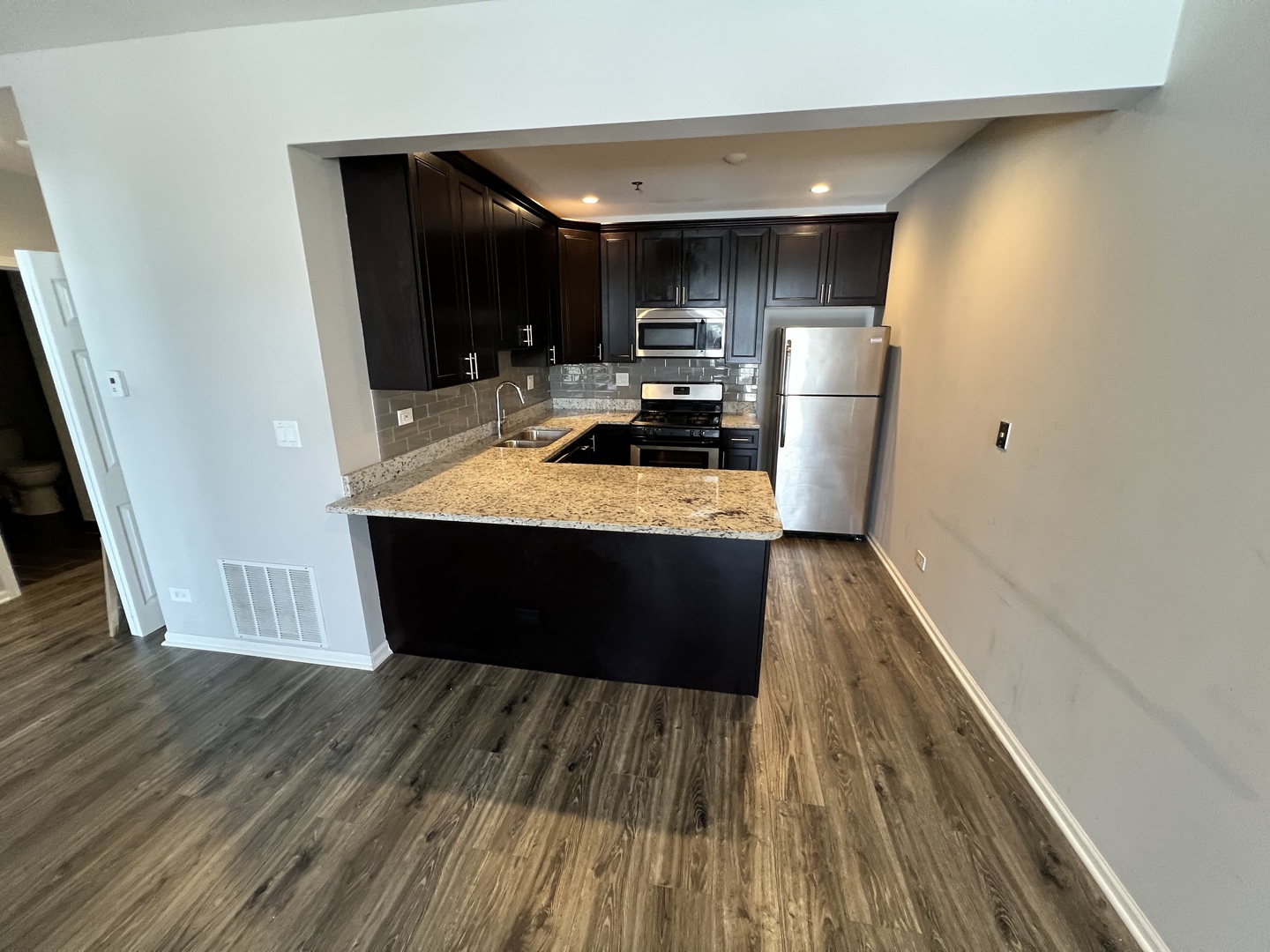 625 Deerfield Road #402, Deerfield, IL 60015