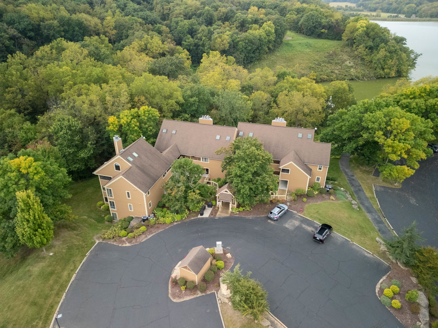 B10 Long Bay Point Drive #B10, Galena, IL 61036