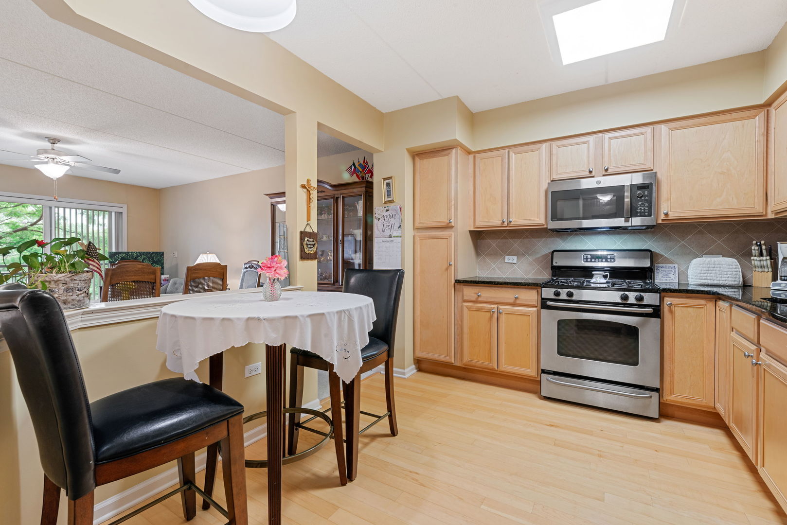 225 Main Street #201, Roselle, IL 60172