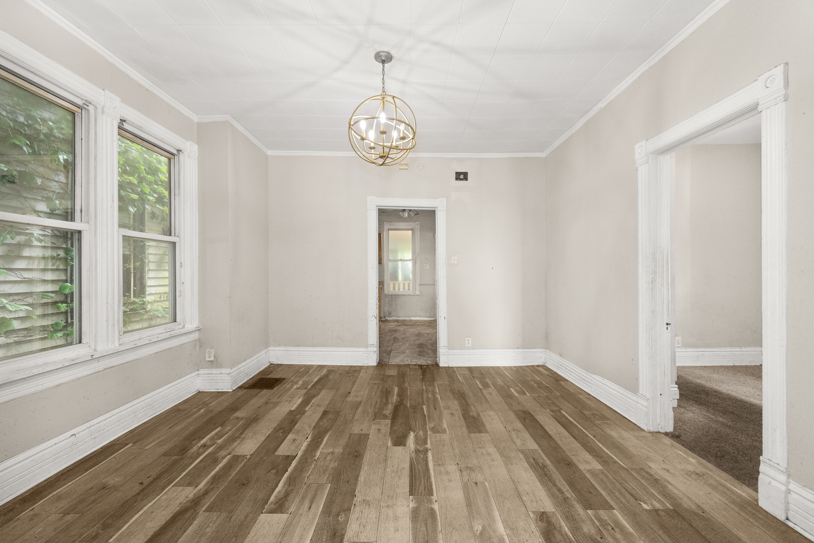 10910 S Edbrooke Avenue, Chicago, IL 60628